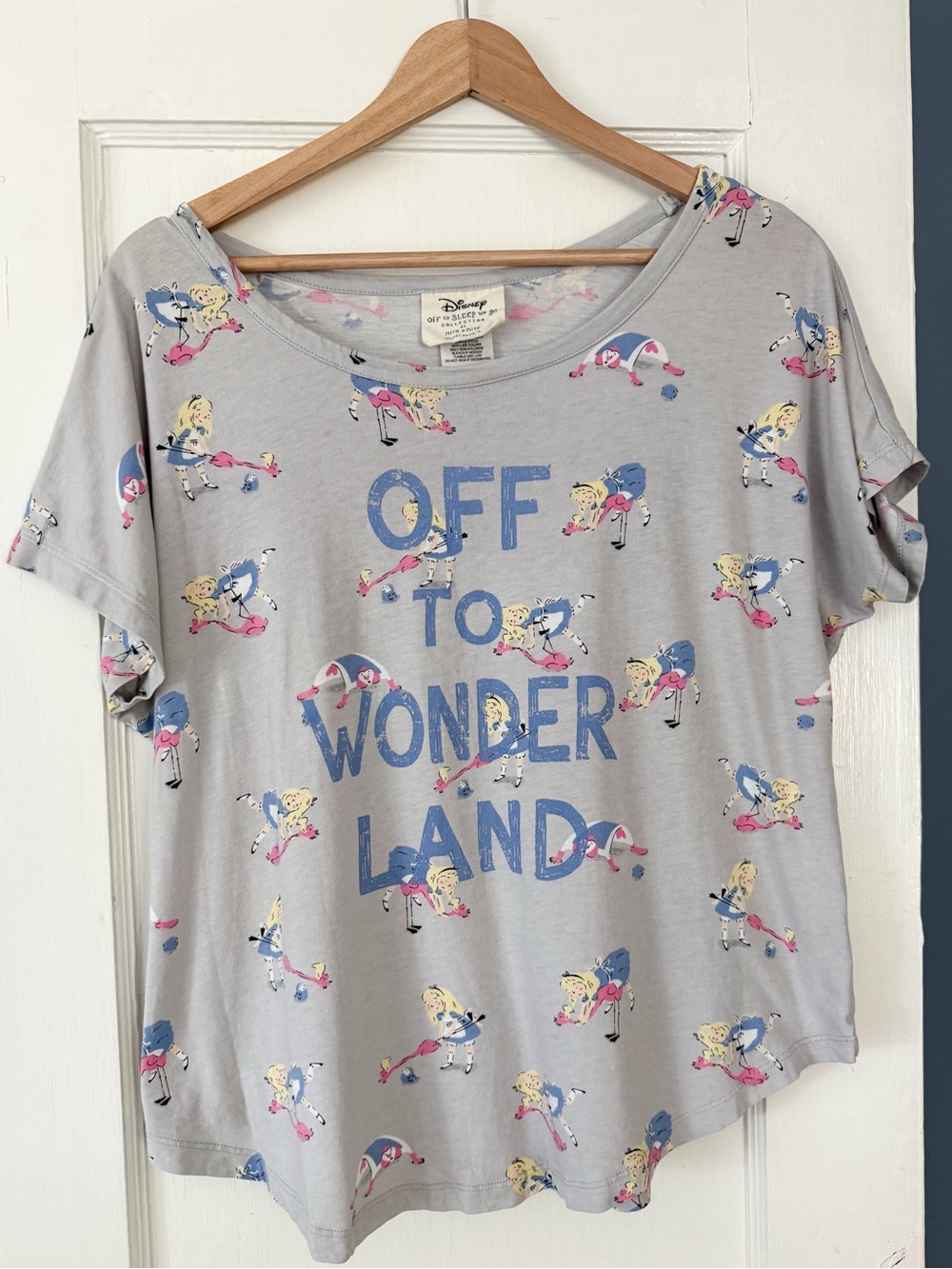 Disney Women's 'Off to Wonderland' Alice Grey Graphic Tee